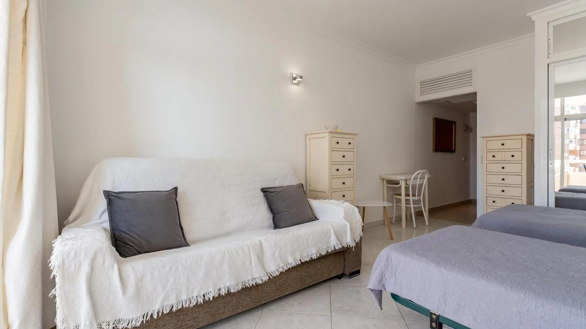 Sunny Studio With Seaview Fuengirola Spain
